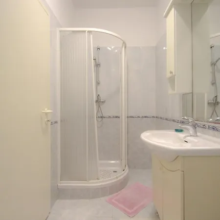 Adila A2 Apartment *