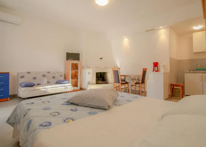 Adila A2 Novigrad Istria